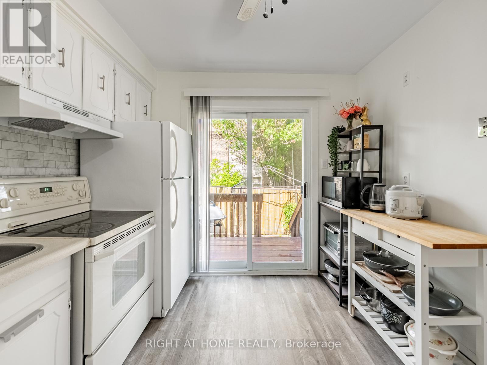 9 - 2380 Bromsgrove Road Sw, Mississauga (Clarkson), Ontario  L5J 4E6 - Photo 17 - W12367843