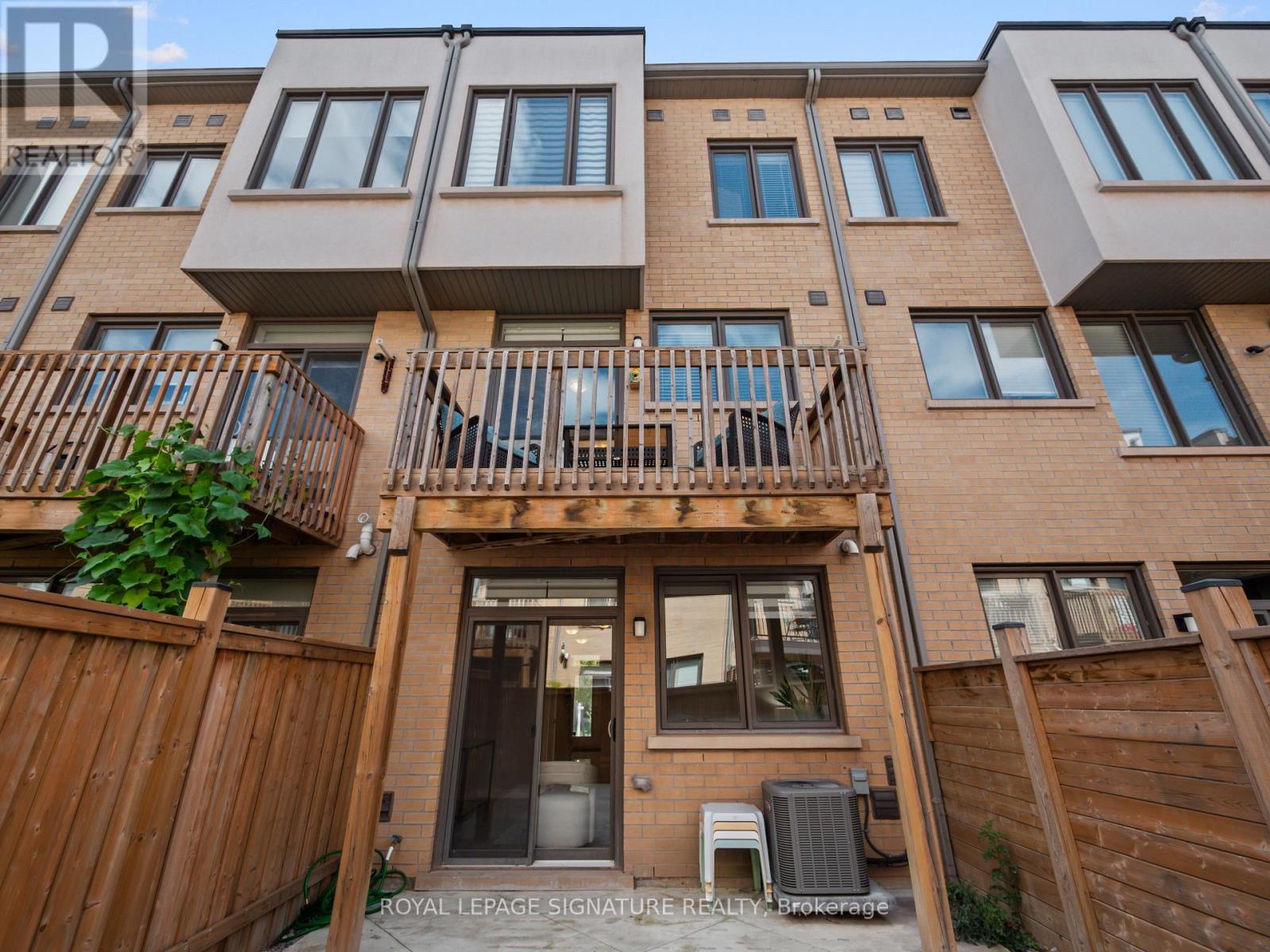 217 Huguenot Road, Oakville, Ontario  L6H 0L6 - Photo 41 - W12367844