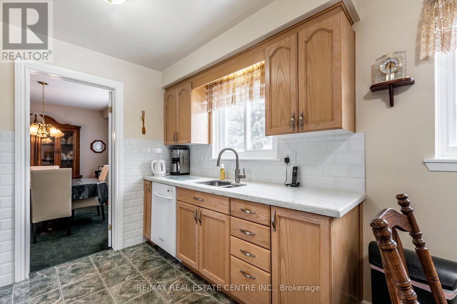 917 Maple Avenue, Milton, Ontario  L9T 3X6 - Photo 13 - W12367846