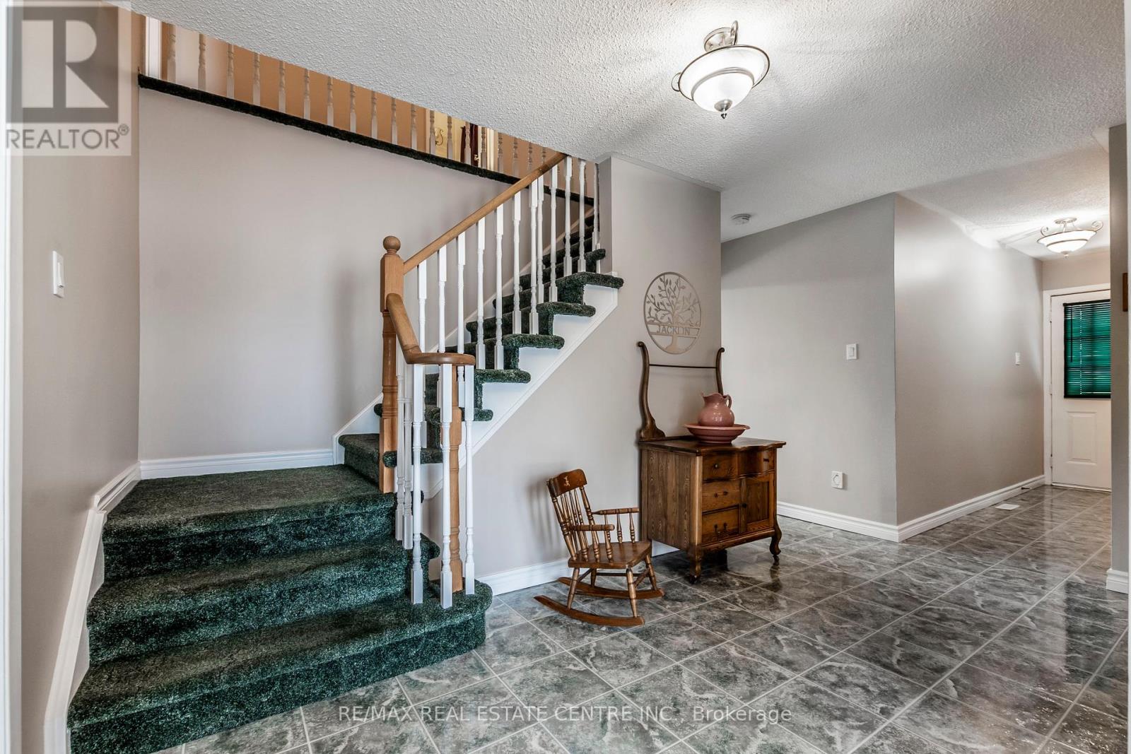 Property at 917 MAPLE AVENUE image 5