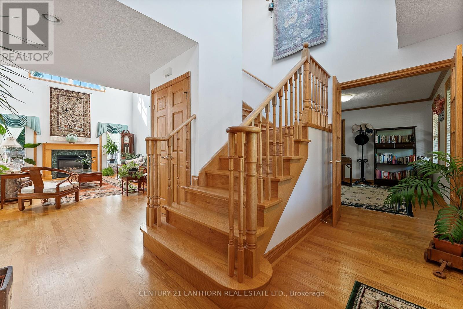 630 Old Highway 2 Highway, Quinte West, Ontario  K8V 5P5 - Photo 6 - X12367951
