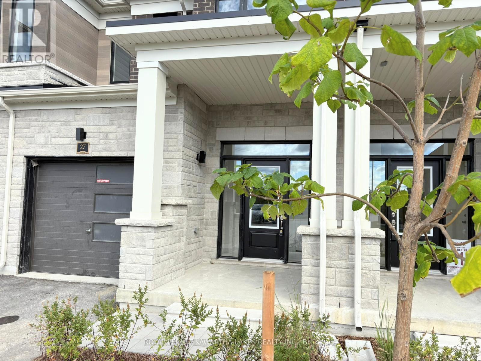 27 Hickey Lane, Kawartha Lakes (Lindsay), Ontario  K9V 0T3 - Photo 3 - X12367987