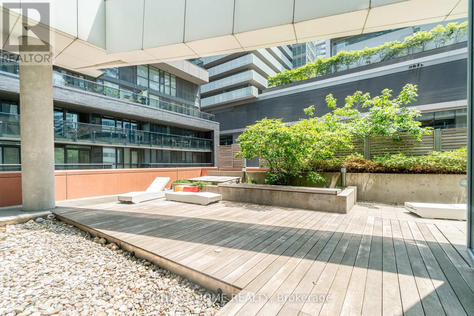1403 - 21 Widmer Street, Toronto, Ontario  M5V 0B8 - Photo 10 - C12368002