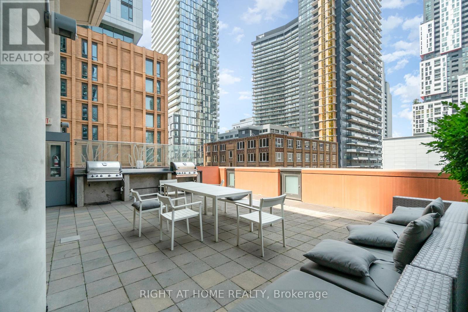 1403 - 21 Widmer Street, Toronto, Ontario  M5V 0B8 - Photo 22 - C12368002