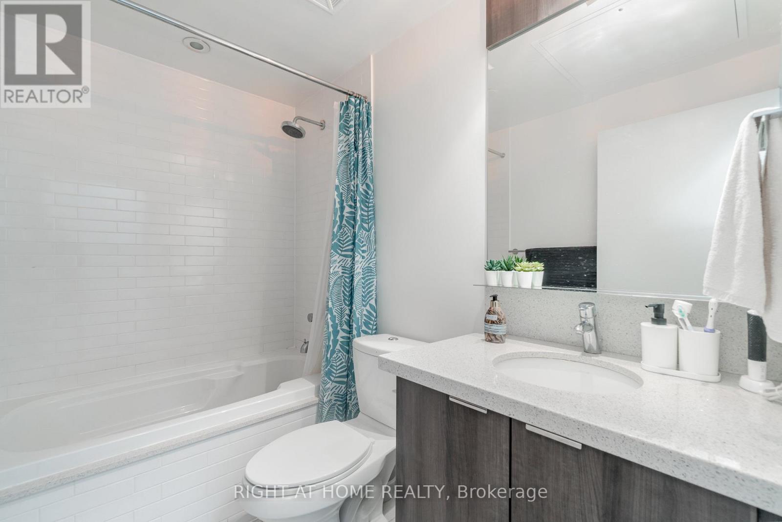1403 - 21 Widmer Street, Toronto, Ontario  M5V 0B8 - Photo 7 - C12368002