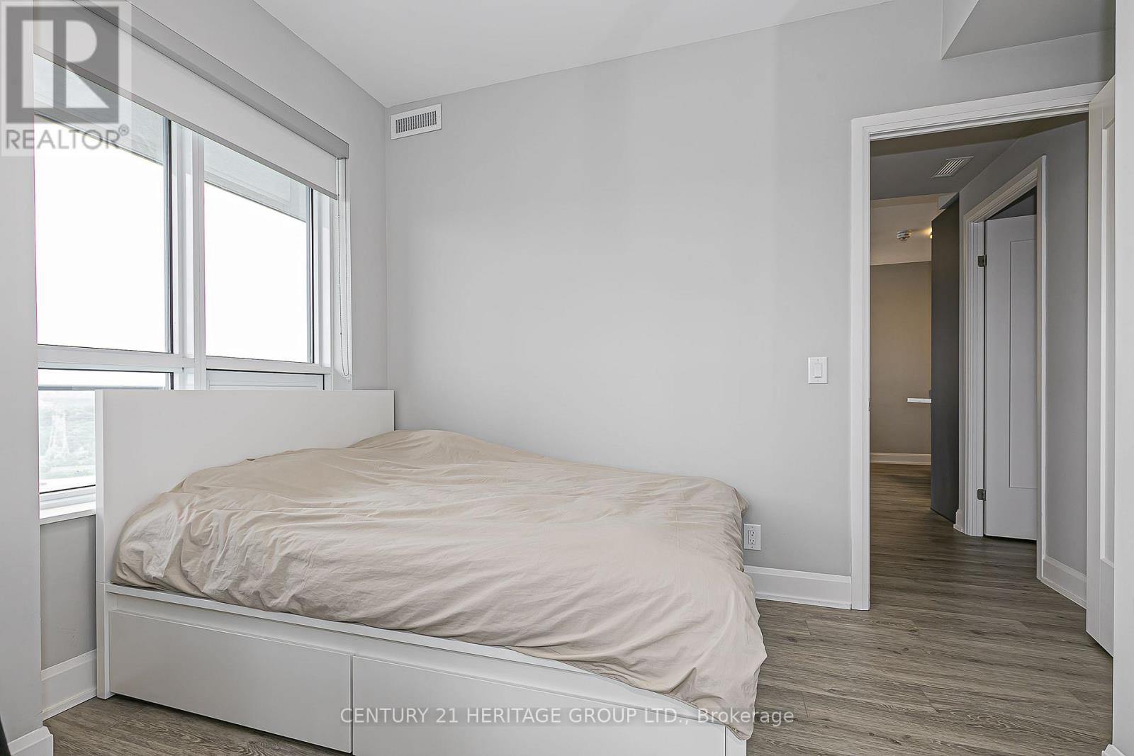1506 - 12 Gandhi Lane, Markham, Ontario  L3T 0G8 - Photo 17 - N12367978