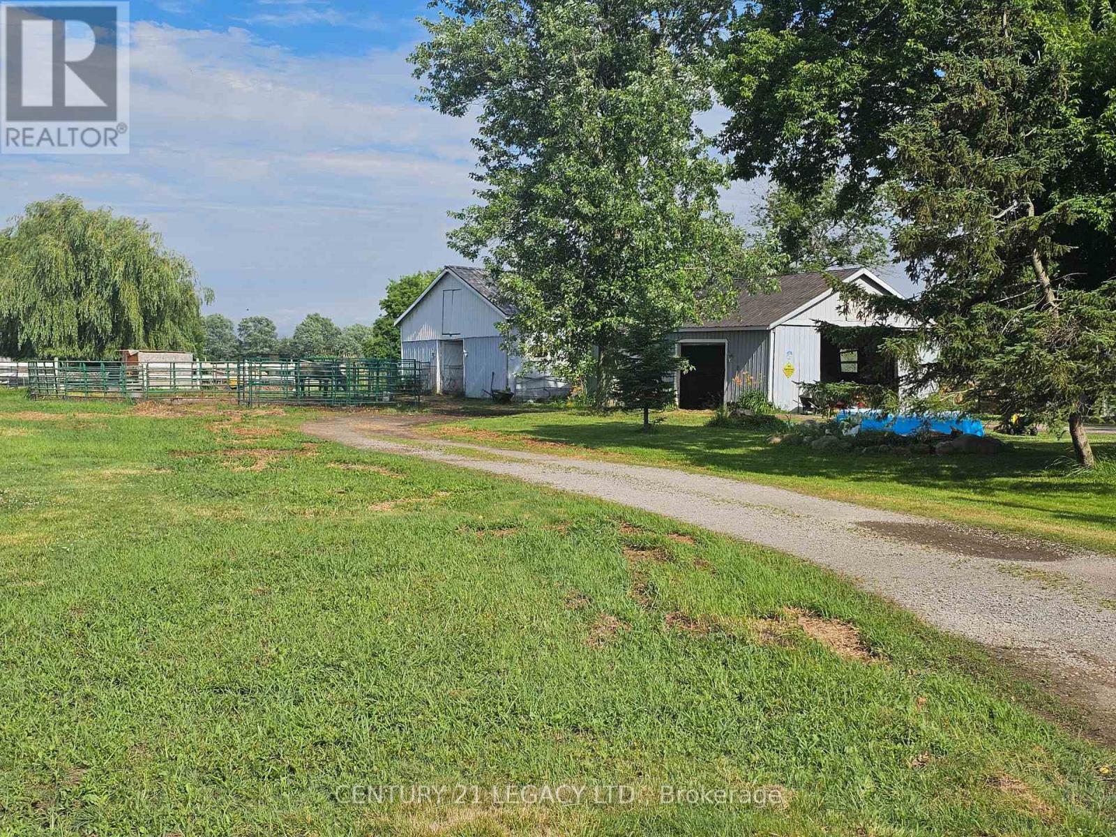 2569 Bertie Road, Fort Erie, Ontario  L0S 1S0 - Photo 9 - X12315489