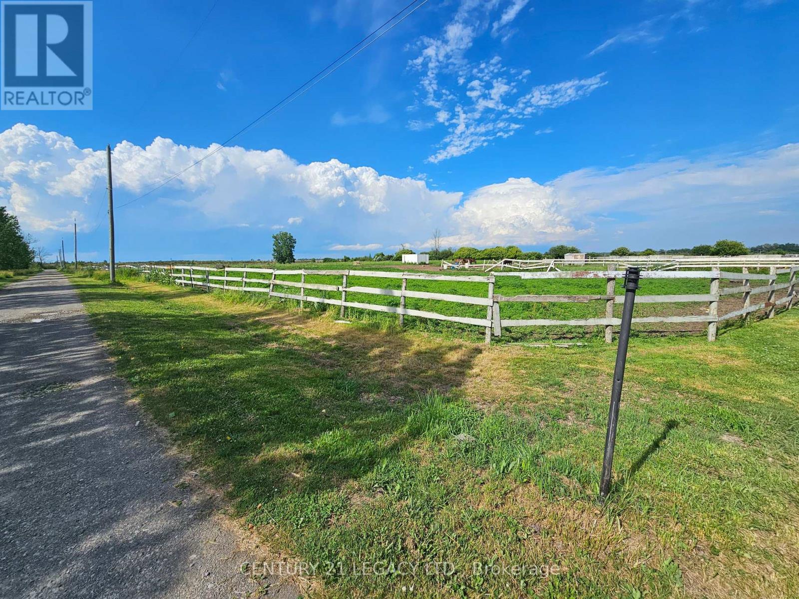 2569 Bertie Road, Fort Erie, Ontario  L0S 1S0 - Photo 5 - X12315489