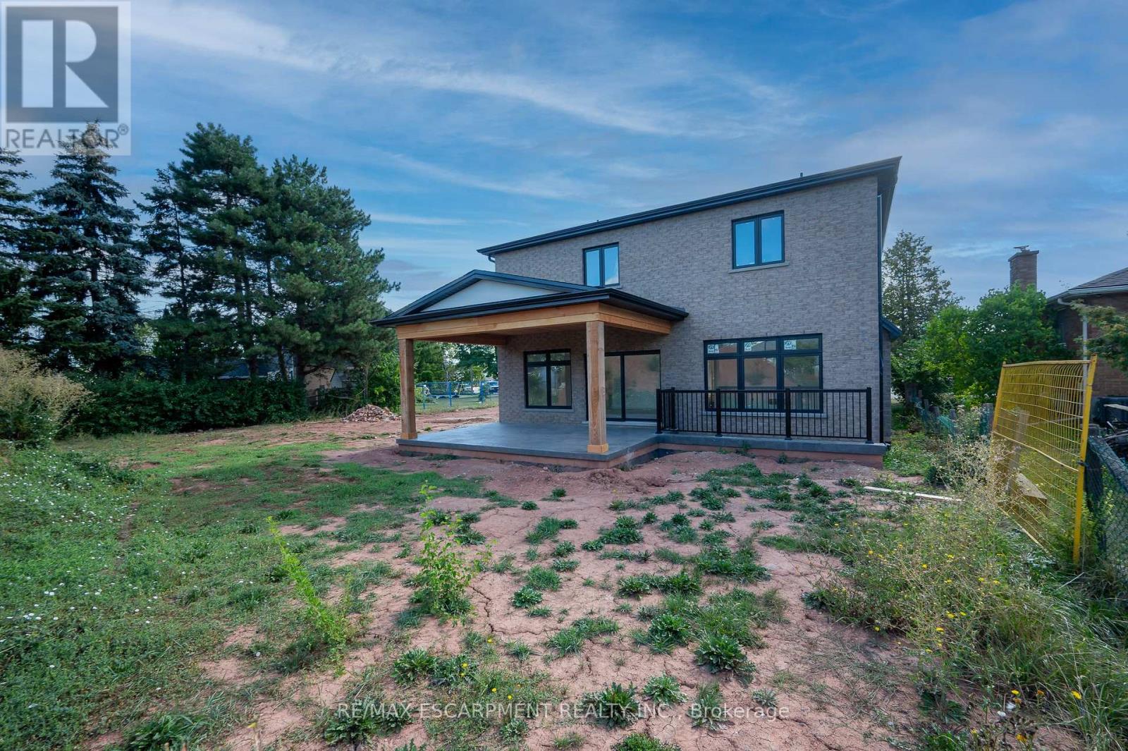 141 Margaret Avenue, Hamilton, Ontario  L8J 3G7 - Photo 8 - X12367515