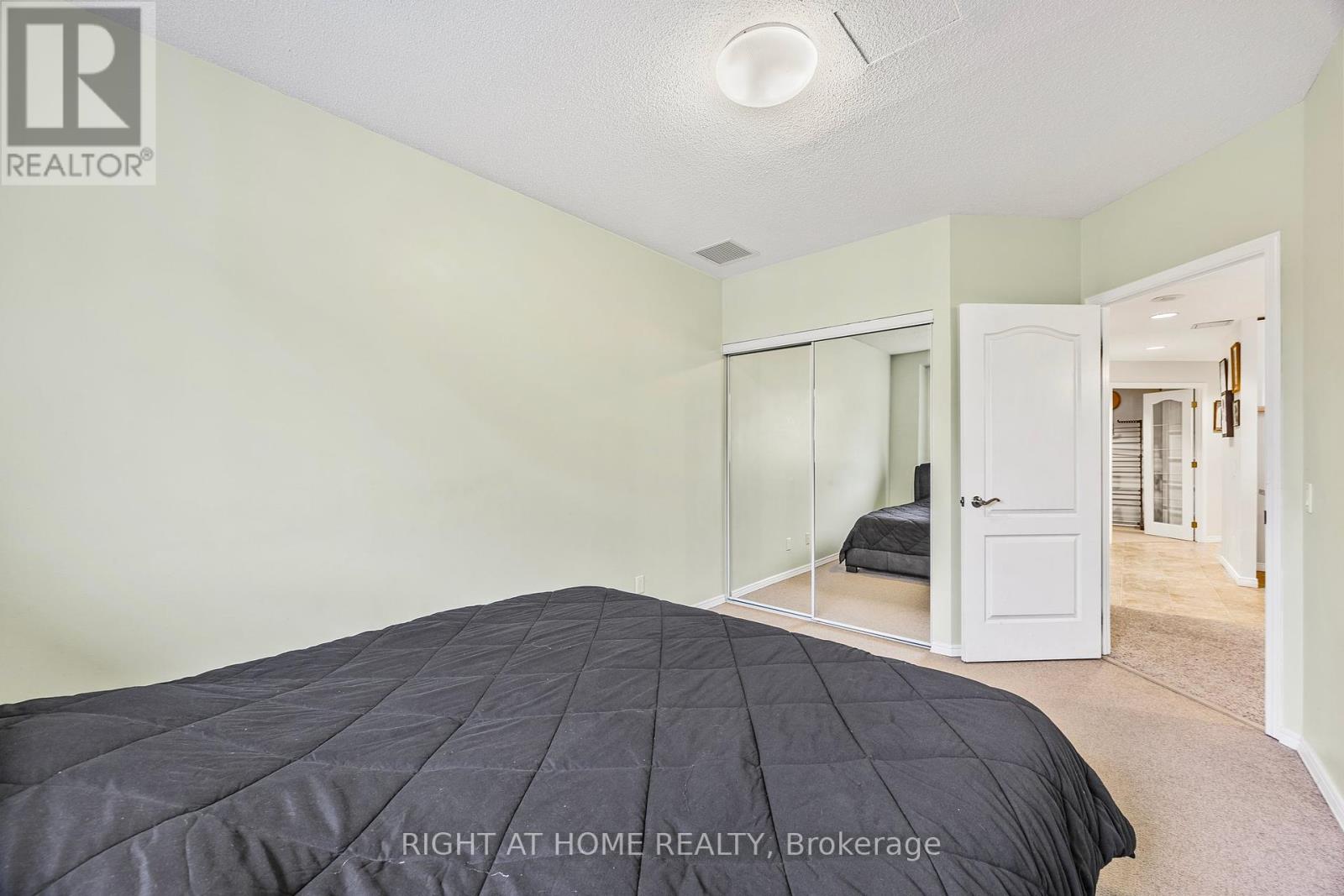 53 - 74 Ross Street, Barrie, Ontario  L4N 1G3 - Photo 10 - S12367923