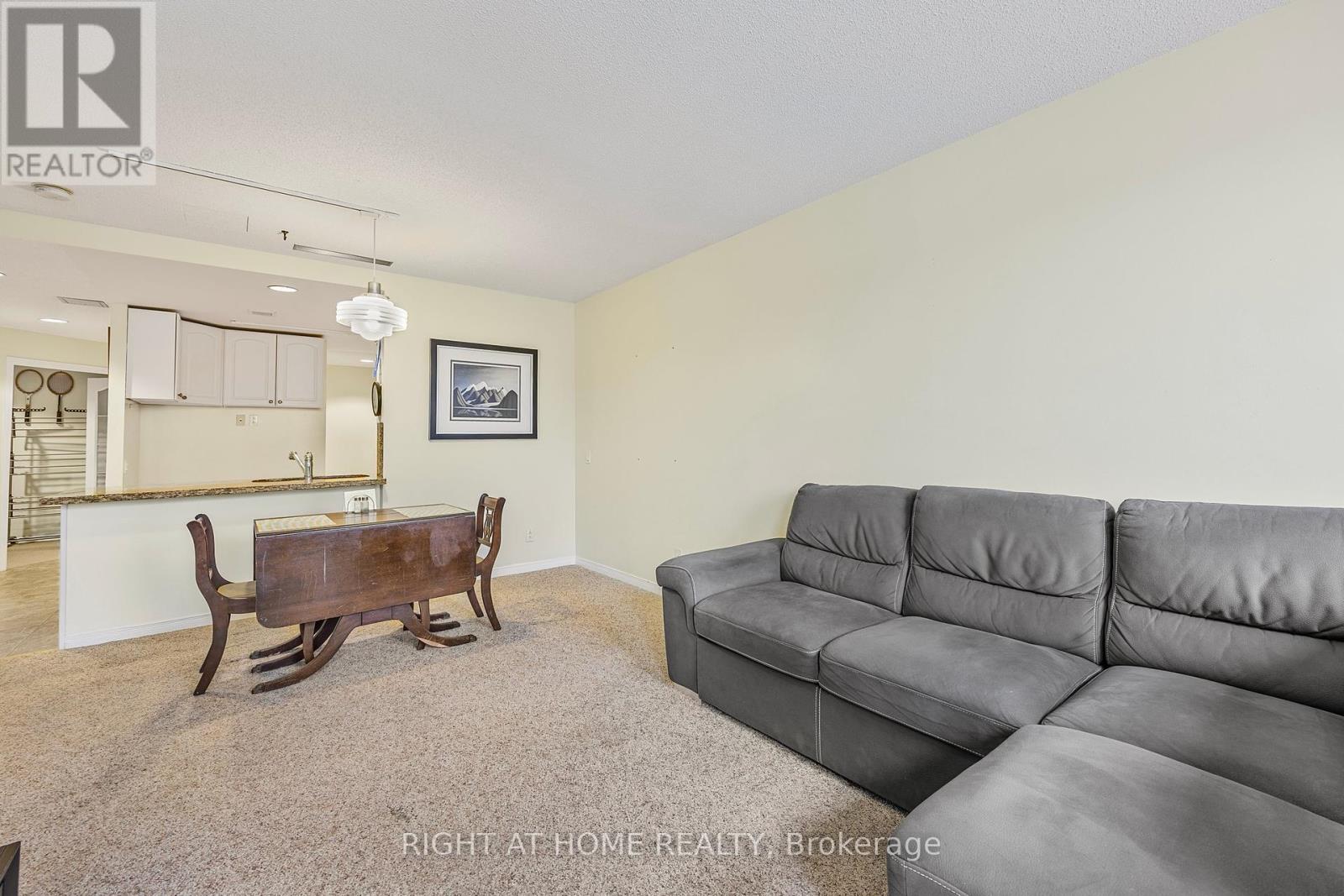 53 - 74 Ross Street, Barrie, Ontario  L4N 1G3 - Photo 8 - S12367923