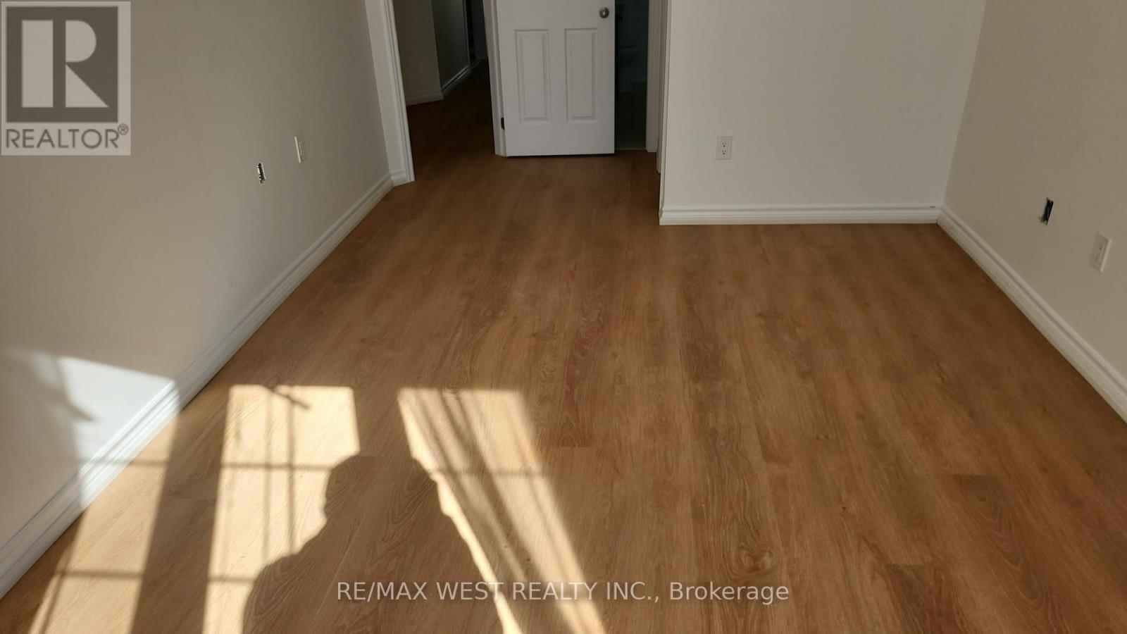 7 Village Gate Drive, Wasaga Beach, Ontario  L9Z 0G3 - Photo 16 - S12367990