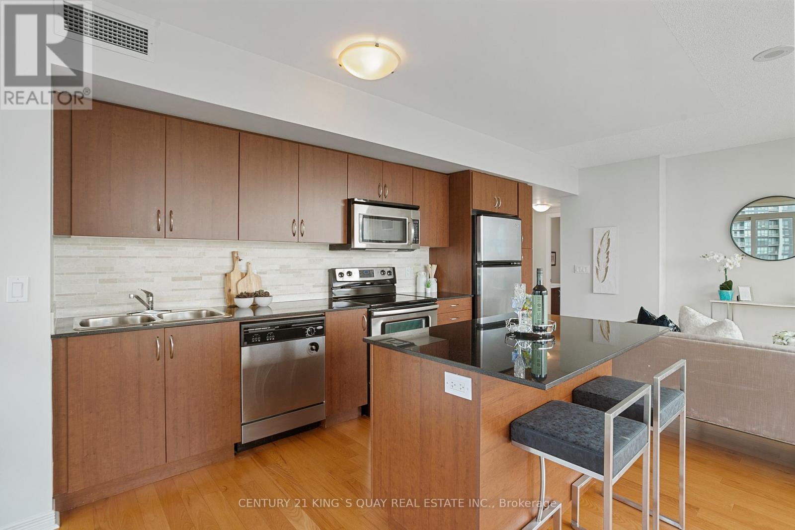 2904 - 2240 Lake Shore Boulevard W, Toronto, Ontario  M8V 0A9 - Photo 10 - W12367906