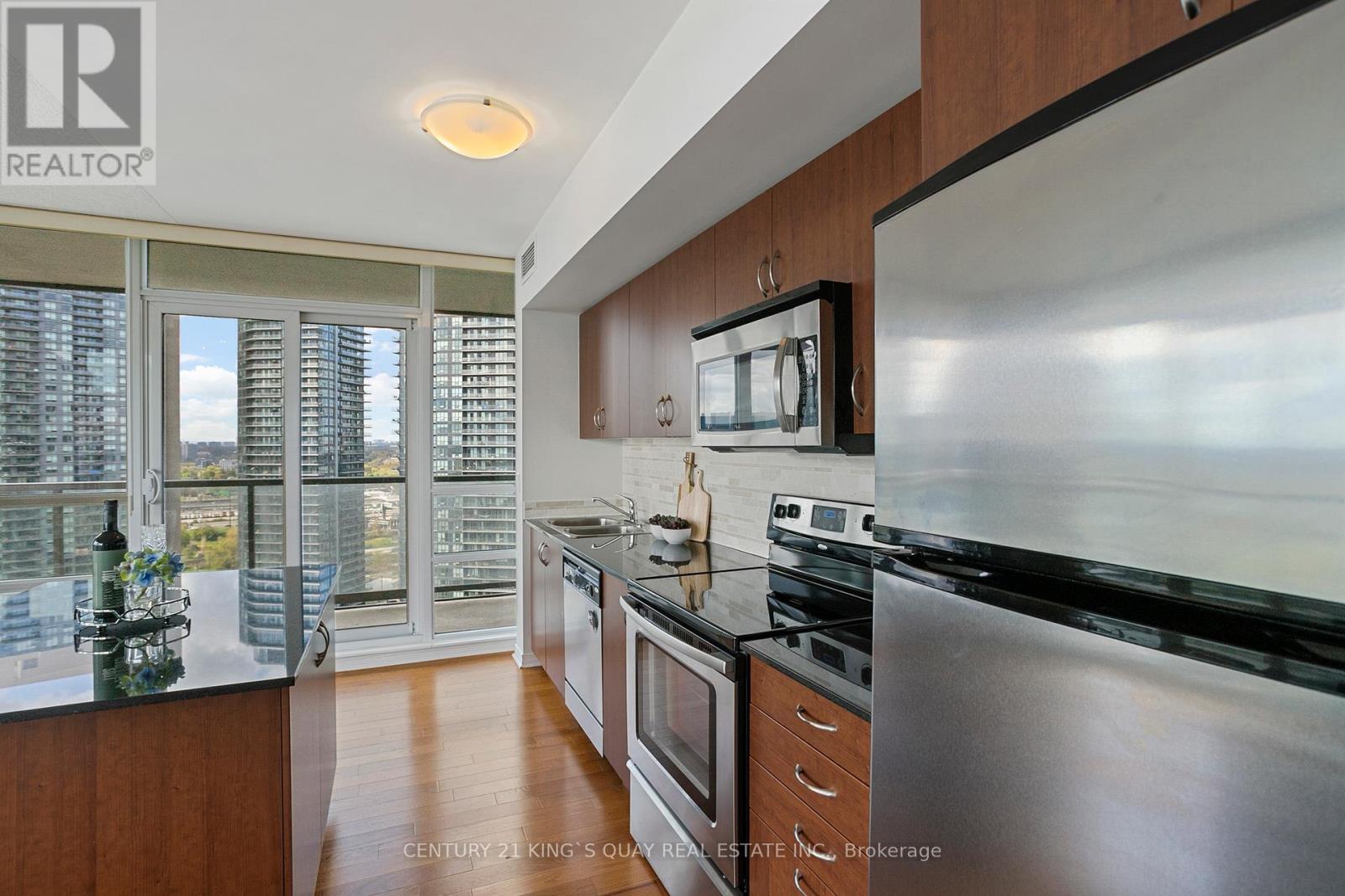 2904 - 2240 Lake Shore Boulevard W, Toronto, Ontario  M8V 0A9 - Photo 11 - W12367906