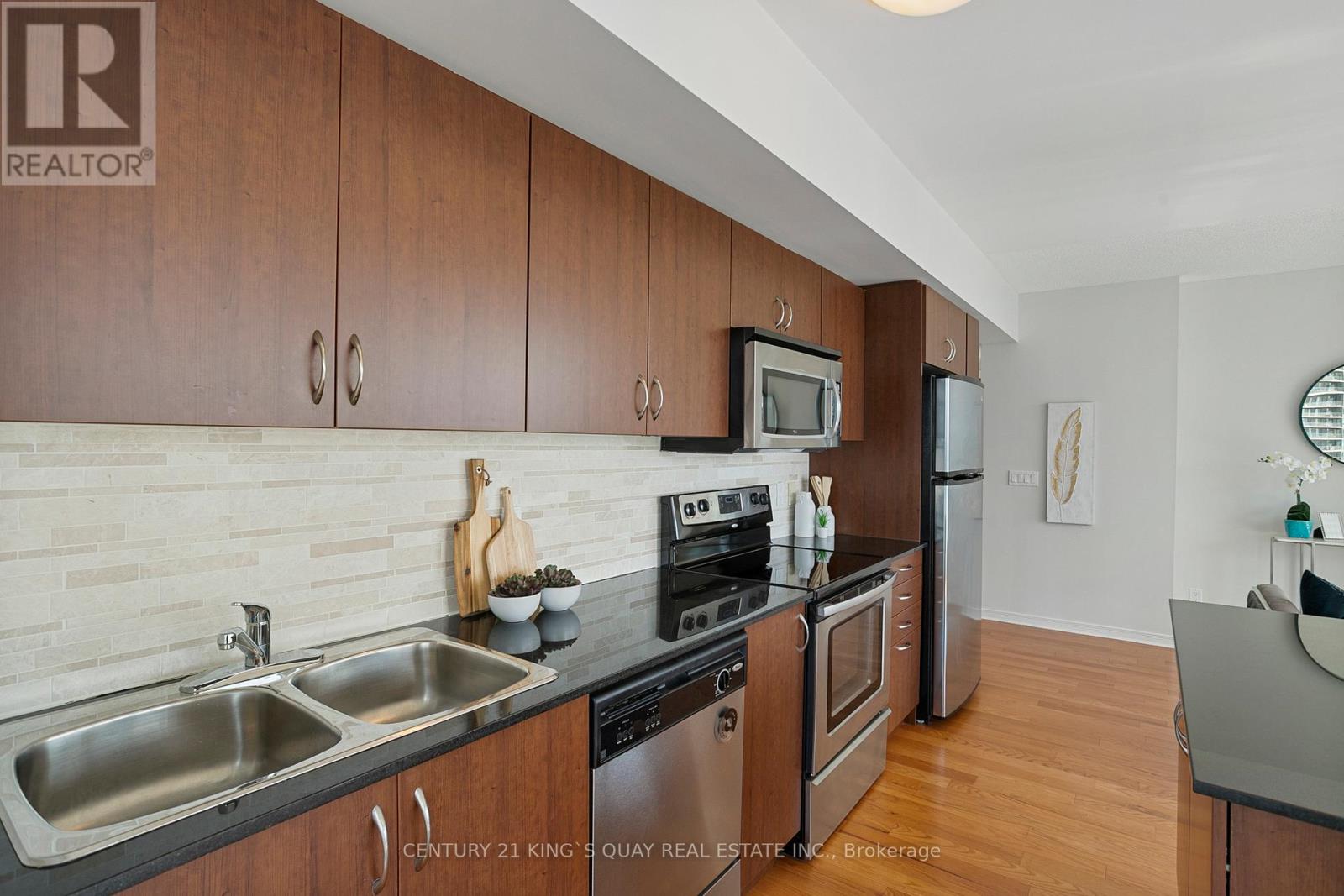 2904 - 2240 Lake Shore Boulevard W, Toronto, Ontario  M8V 0A9 - Photo 12 - W12367906