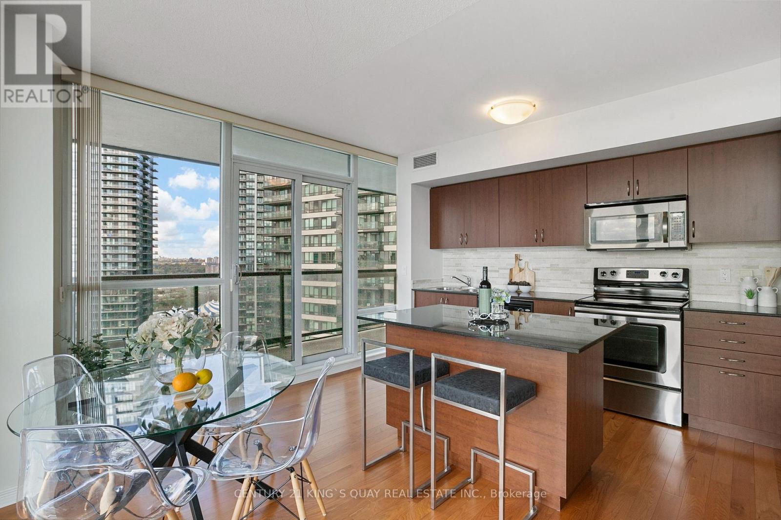 2904 - 2240 Lake Shore Boulevard W, Toronto, Ontario  M8V 0A9 - Photo 7 - W12367906