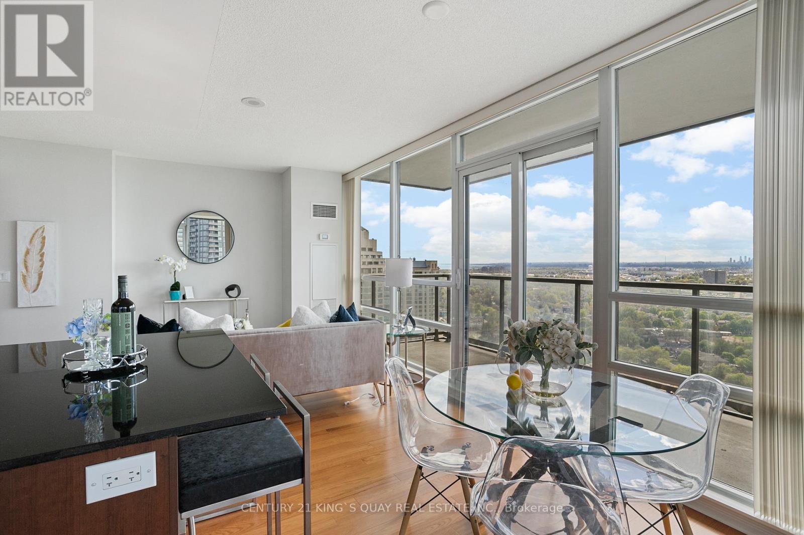 2904 - 2240 Lake Shore Boulevard W, Toronto, Ontario  M8V 0A9 - Photo 9 - W12367906