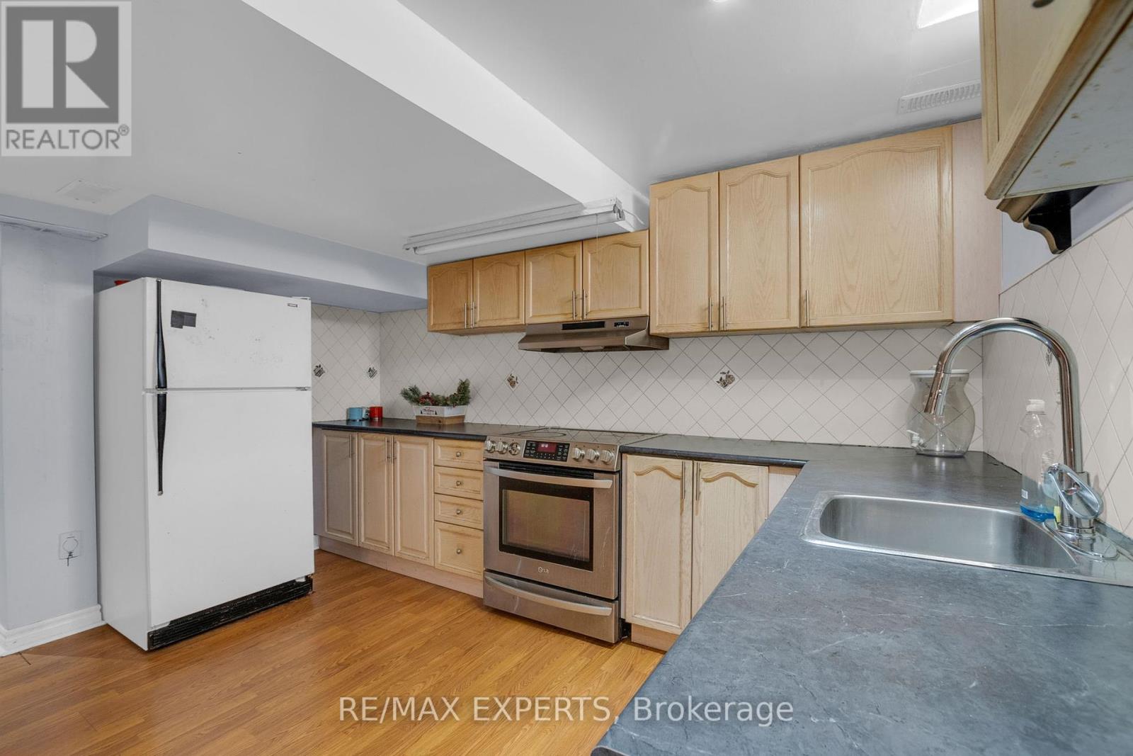 35 Duffield Road N, Brampton, Ontario  L7A 2P5 - Photo 39 - W12367912