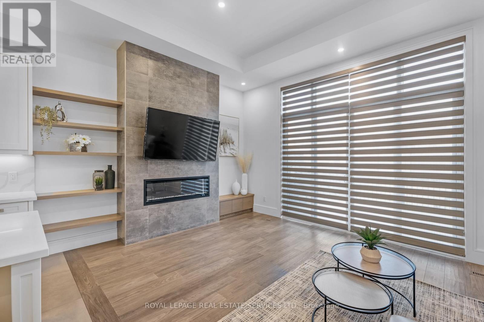 8 Branch Avenue, Toronto, Ontario  M8W 1M7 - Photo 11 - W12367922