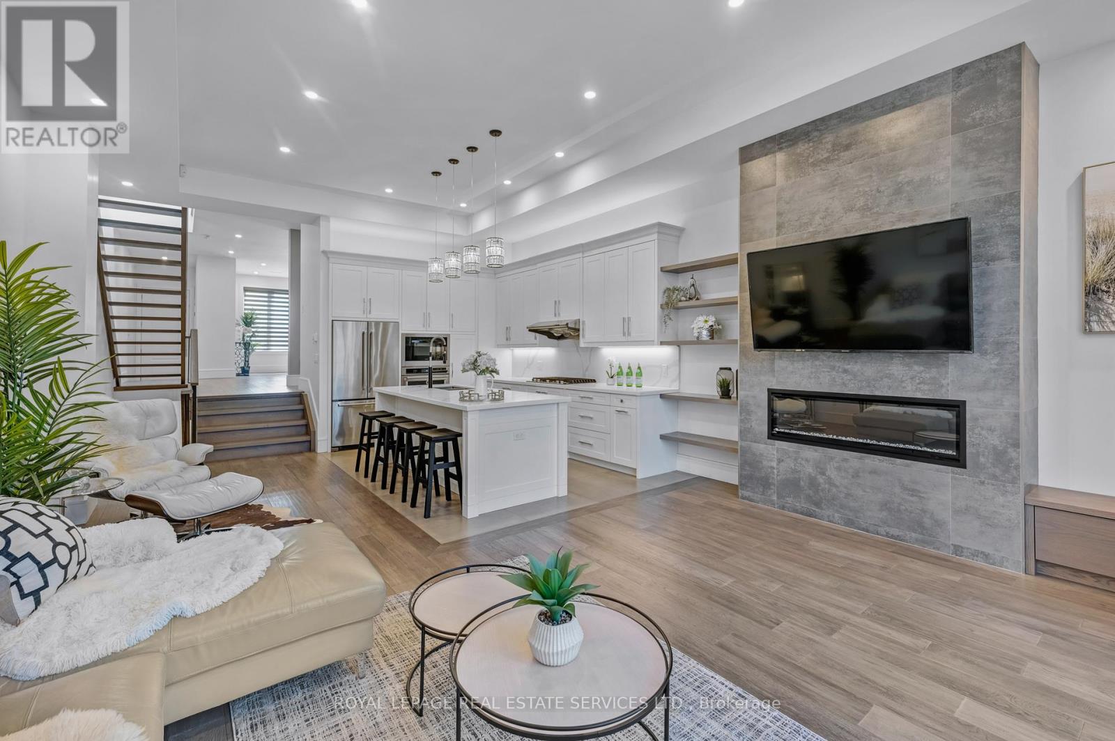 8 Branch Avenue, Toronto, Ontario  M8W 1M7 - Photo 21 - W12367922