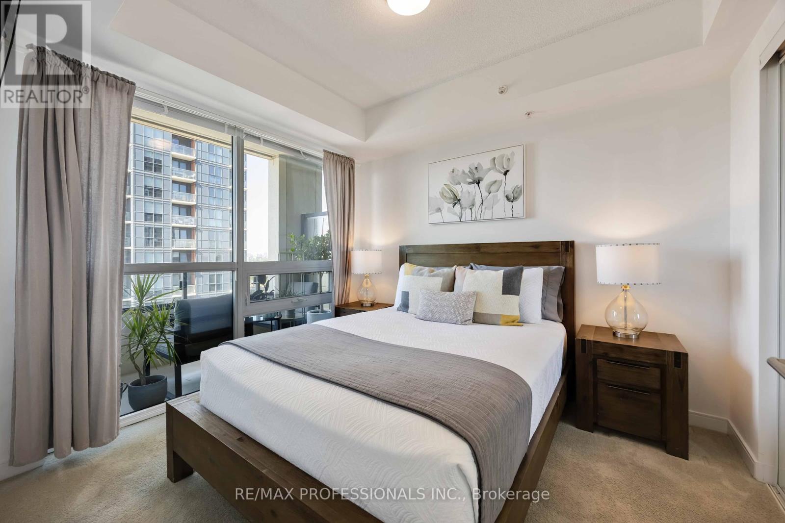 1310 - 20 Thomas Riley Road W, Toronto (Islington-City Centre West), Ontario  M9B 1B1 - Photo 14 - W12367947