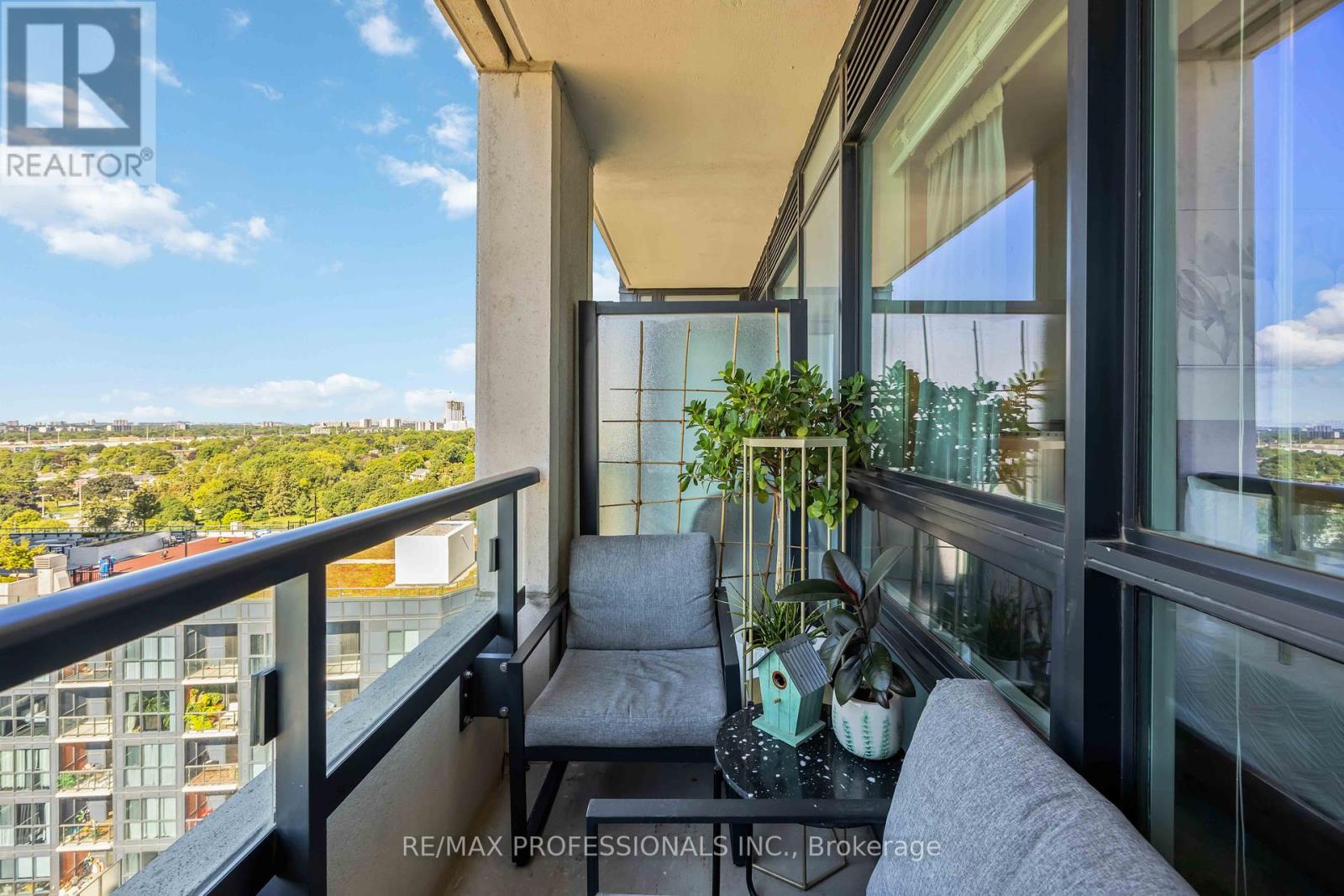 1310 - 20 Thomas Riley Road W, Toronto (Islington-City Centre West), Ontario  M9B 1B1 - Photo 19 - W12367947