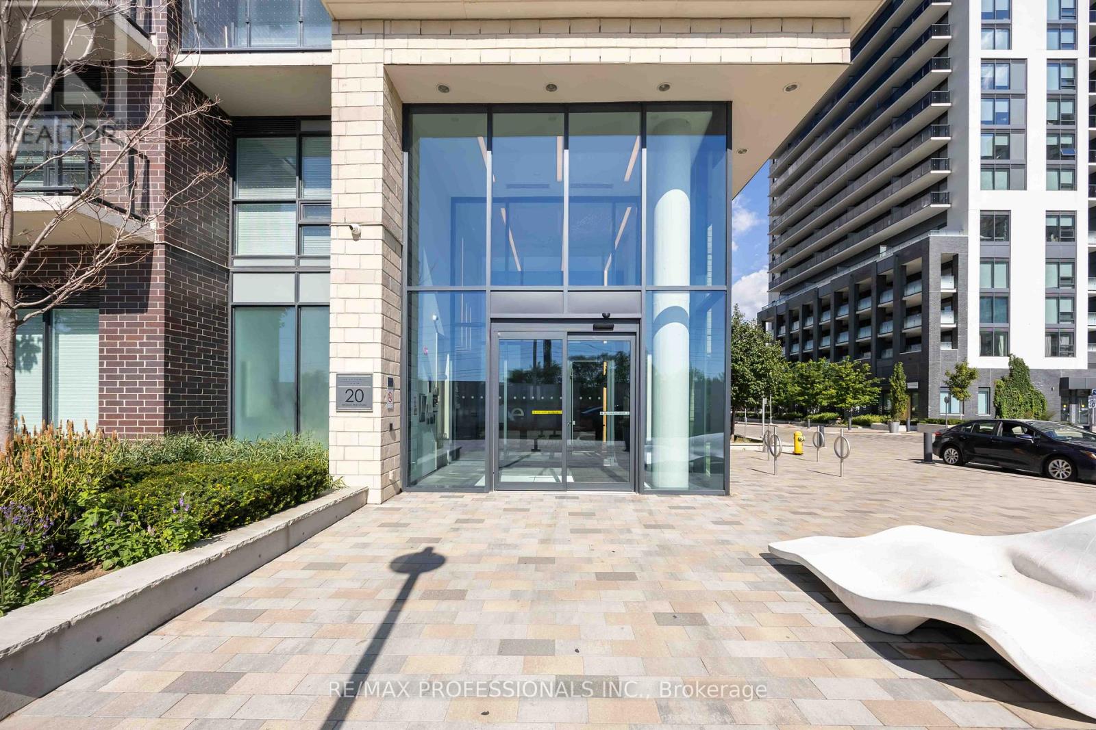 1310 - 20 Thomas Riley Road W, Toronto (Islington-City Centre West), Ontario  M9B 1B1 - Photo 3 - W12367947