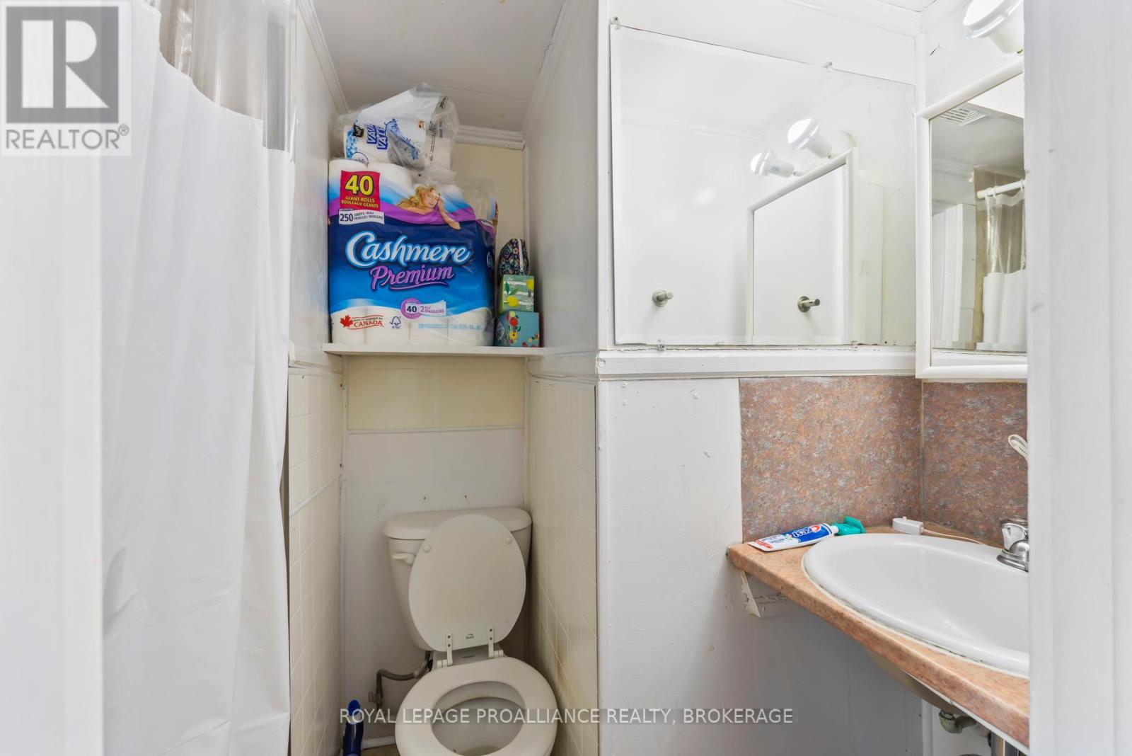 63 William Street, Kingston, Ontario  K7L 2C3 - Photo 50 - X12368073