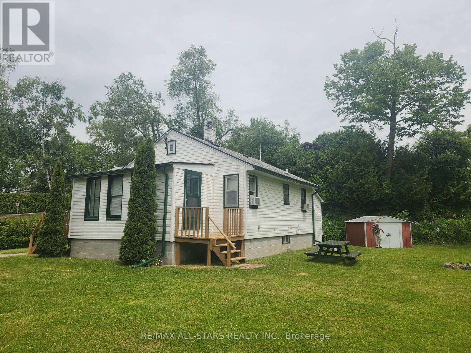 101 Clovelly Cove, Georgina (Pefferlaw), Ontario  L0E 1E0 - Photo 16 - N12224198