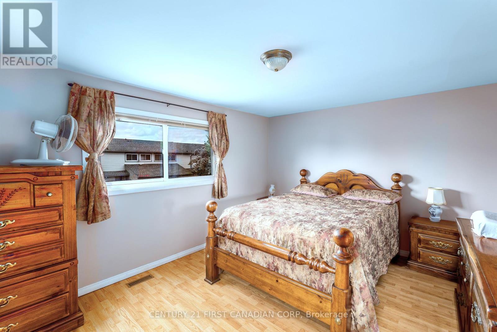 195 Deveron Crescent, London South, Ontario  N5Z 4J7 - Photo 12 - X12368091
