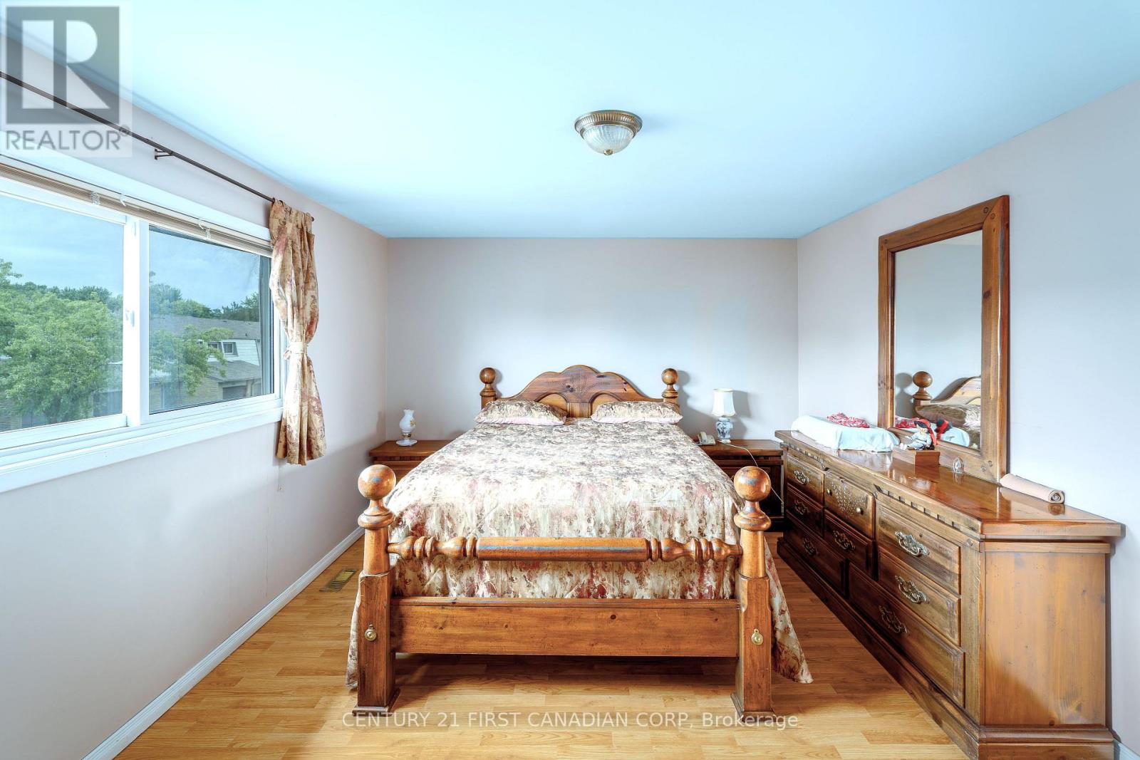 195 Deveron Crescent, London South, Ontario  N5Z 4J7 - Photo 13 - X12368091