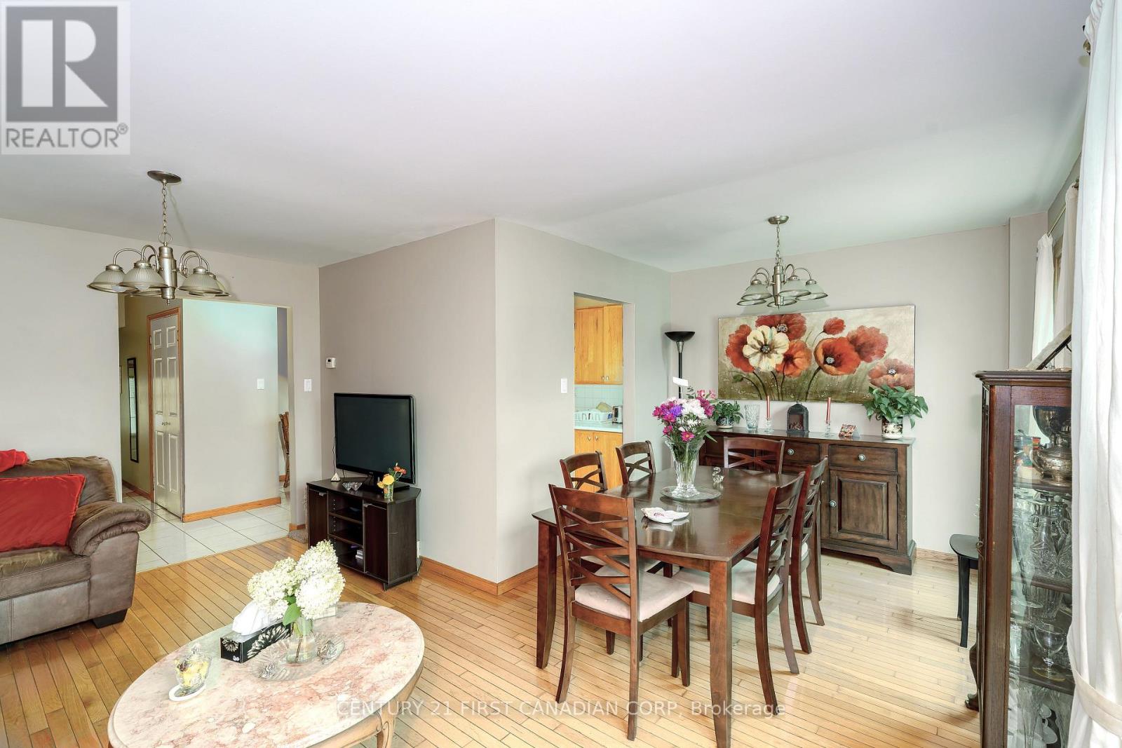 Property at 195 DEVERON CRESCENT image 5