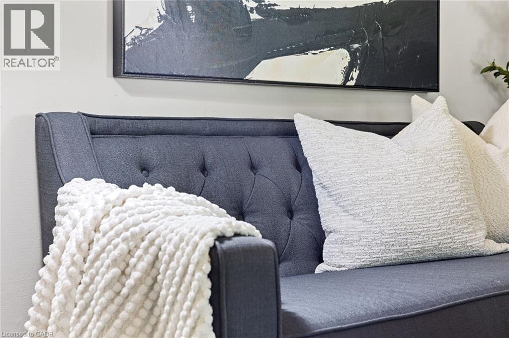 Photo 12 of 36 for 117 Stuart Street