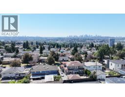 6262 Kitchener Street, Burnaby, Ca