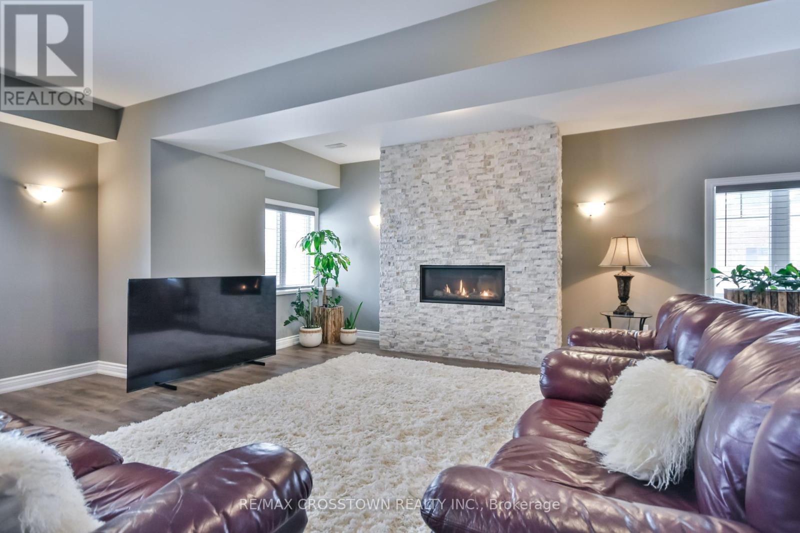 22 Stewart Crescent, Essa, Ontario  L0L 2N0 - Photo 36 - N12304262