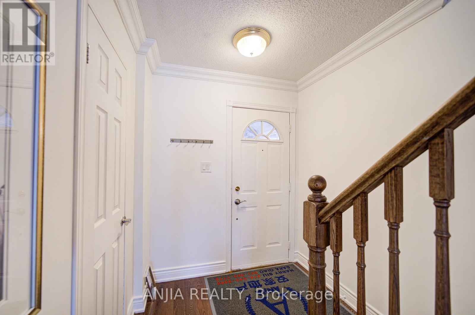 Property at 19 DUNBAR CRESCENT image 4