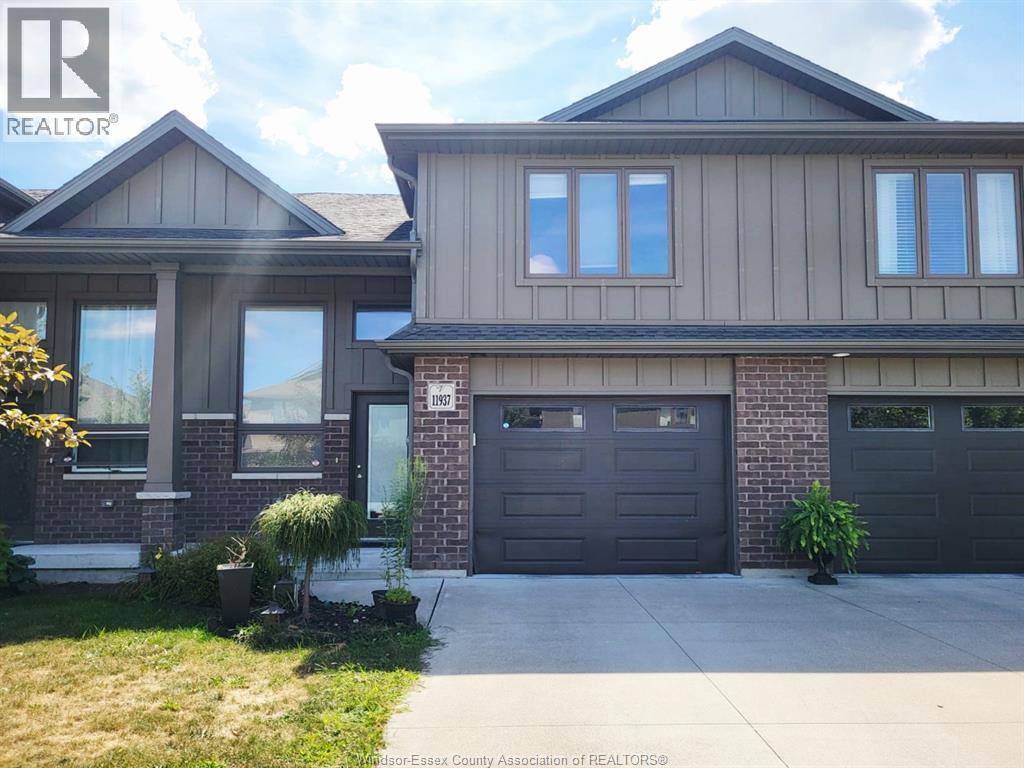 MLS# 25021793: 11937 MAITLAND, Windsor, Canada