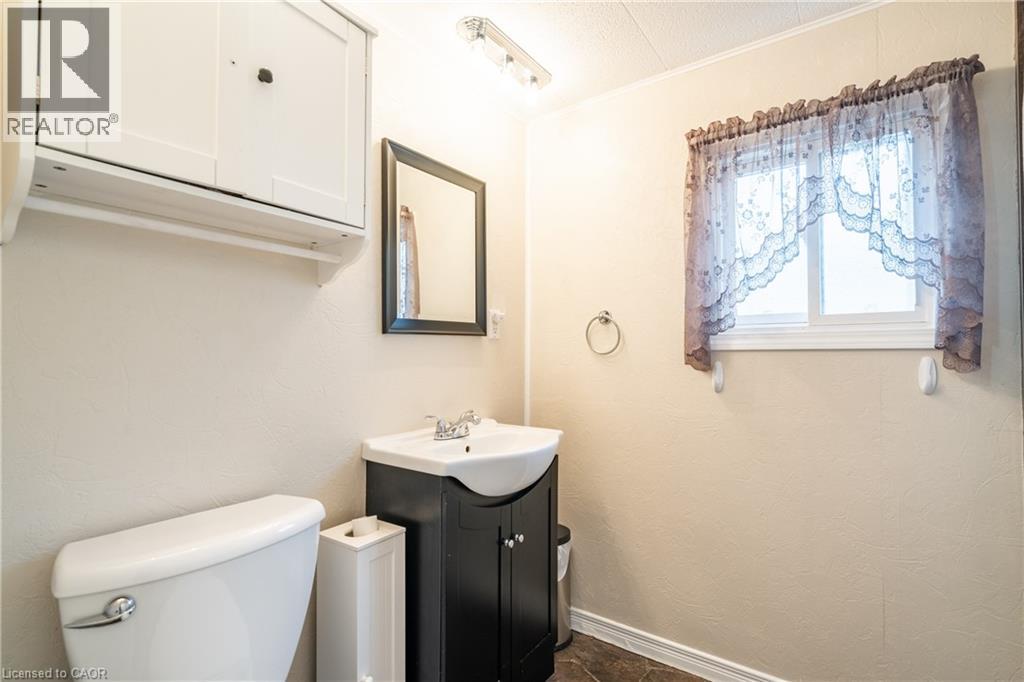 4588 Martha Lane, Beamsville, Ontario  L0R 1B1 - Photo 16 - 40757223