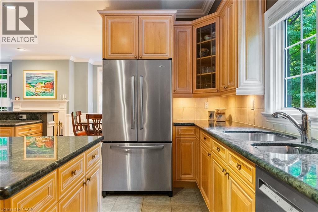 2303 Hill Ridge Court Unit# 16, Oakville, Ontario  L6M 3N3 - Photo 7 - 40762761