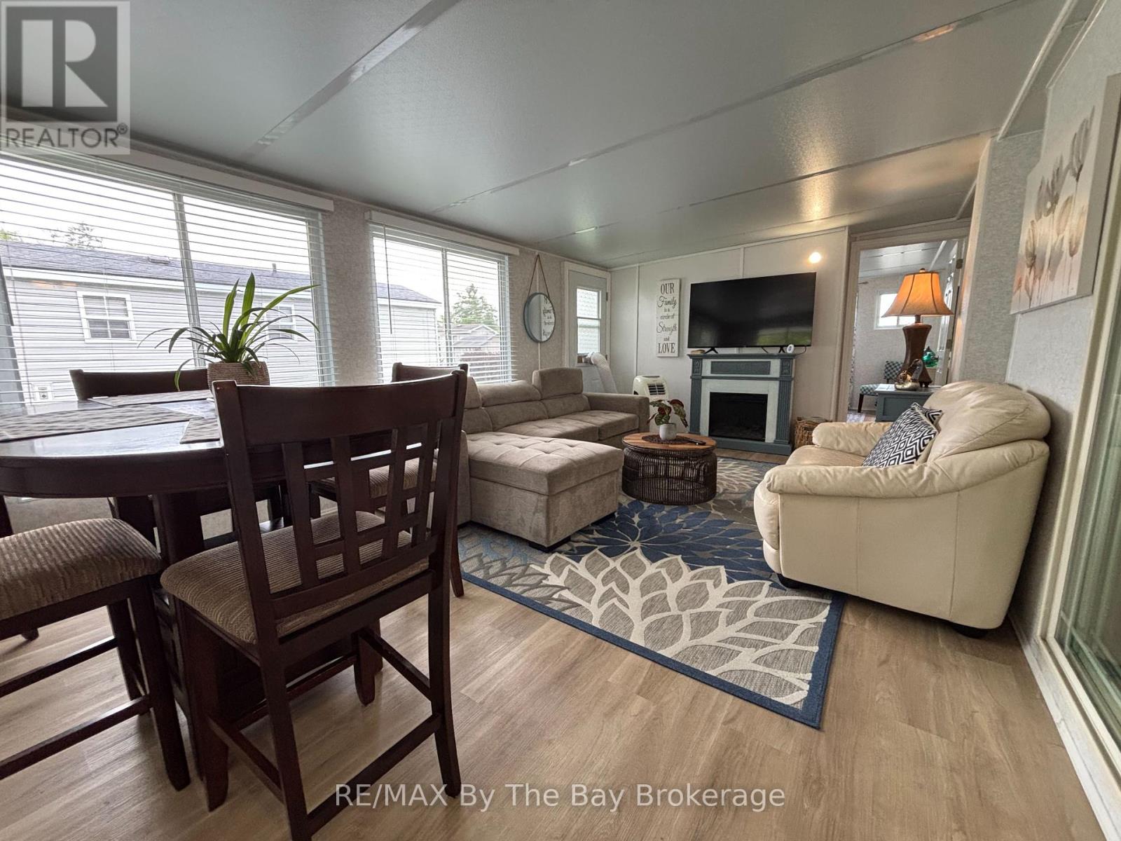 108 Madawaska Trail, Wasaga Beach, Ontario  L9Z 1X7 - Photo 15 - S12368163