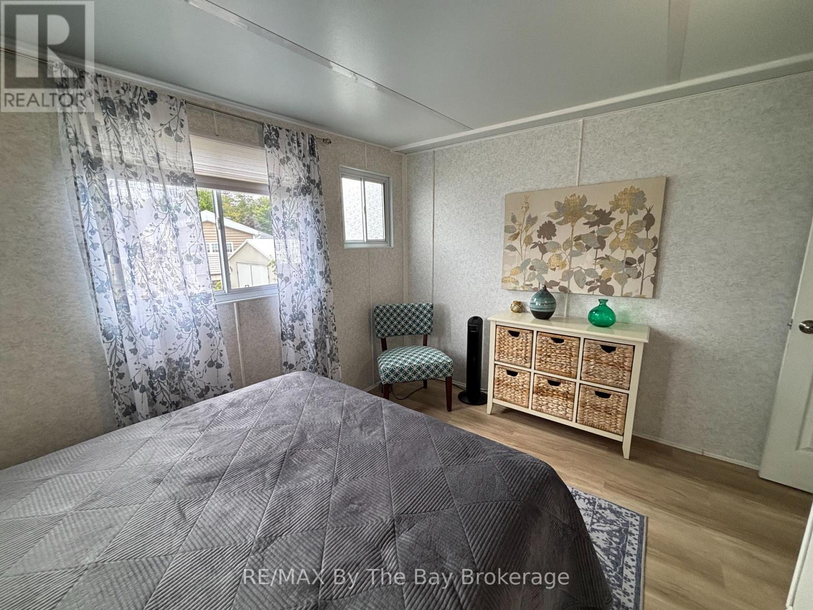 108 Madawaska Trail, Wasaga Beach, Ontario  L9Z 1X7 - Photo 18 - S12368163