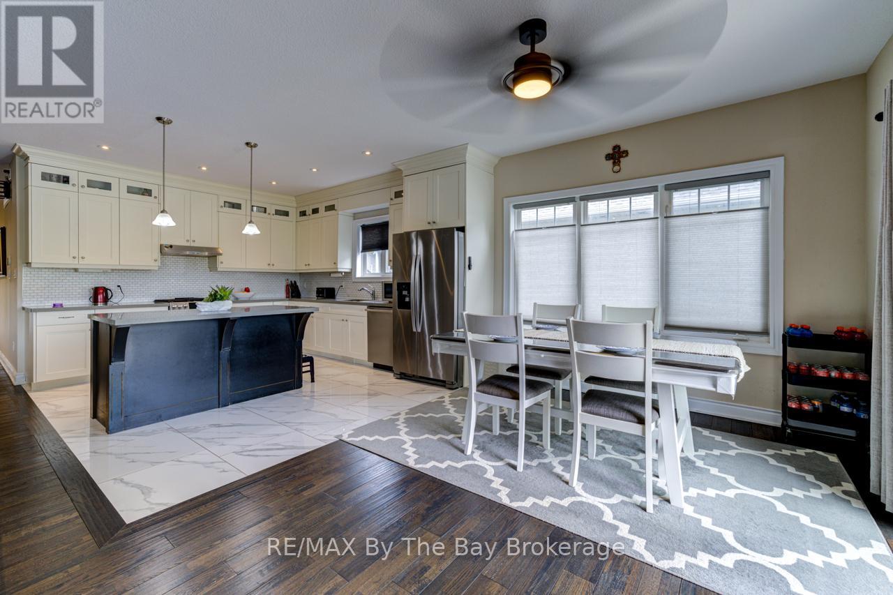 287 Robinson Road, Wasaga Beach, Ontario  L9Z 3A3 - Photo 8 - S12368222