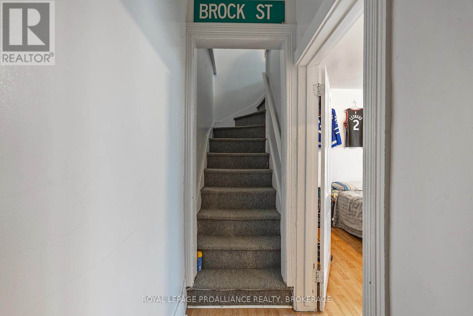 521 Johnson Street, Kingston, Ontario  K7L 1Z7 - Photo 14 - X12368120