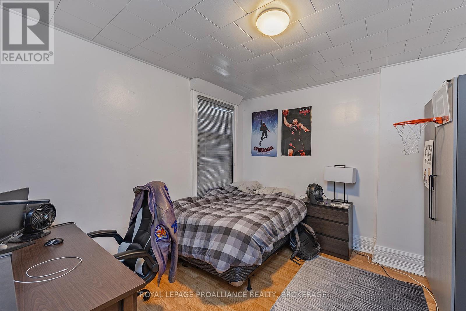 521 Johnson Street, Kingston, Ontario  K7L 1Z7 - Photo 8 - X12368120