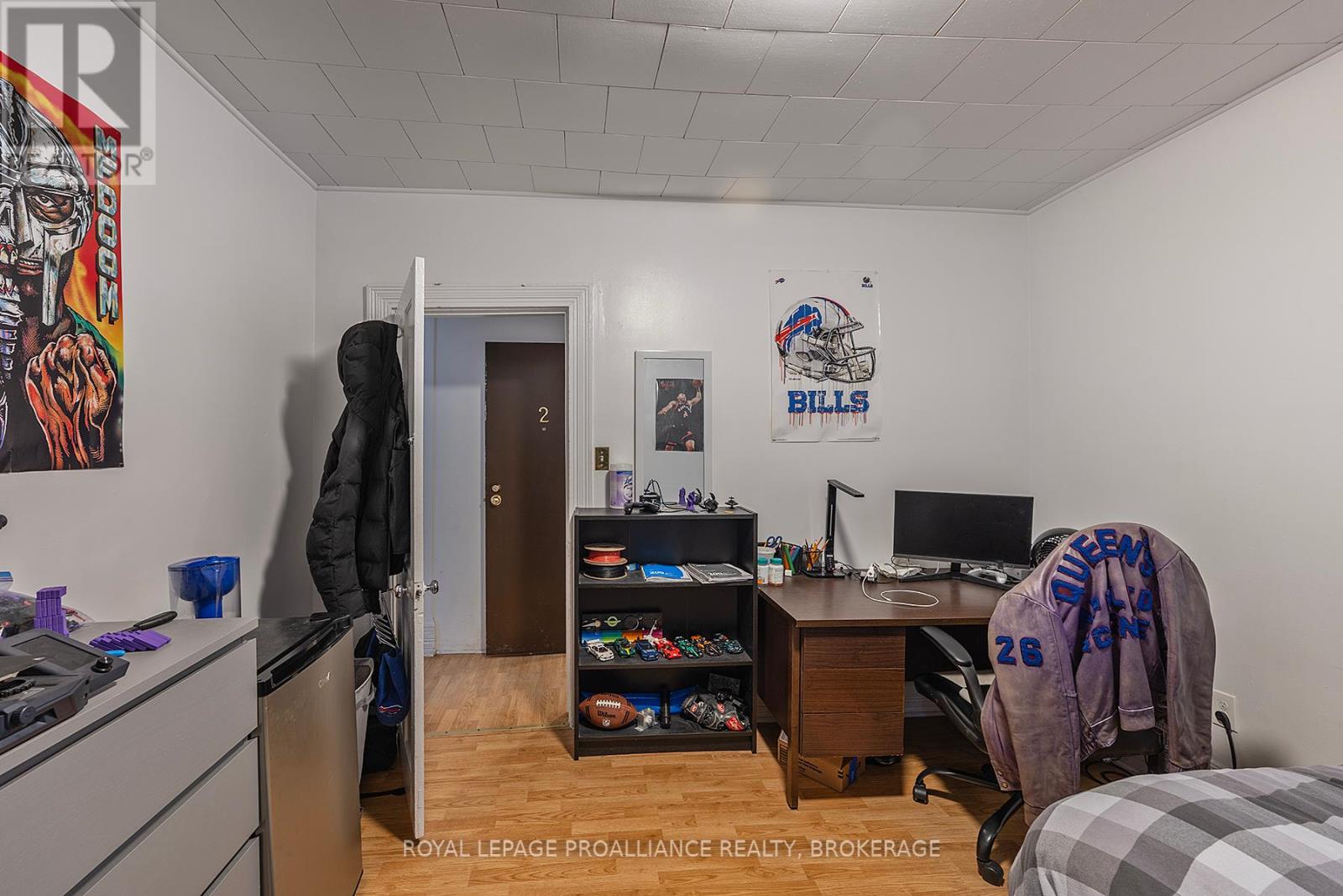 521 Johnson Street, Kingston, Ontario  K7L 1Z7 - Photo 9 - X12368120