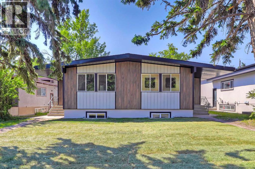 641 & 639 69 Avenue Sw, Calgary, Alberta  T2V 0P1 - Photo 1 - A2239987