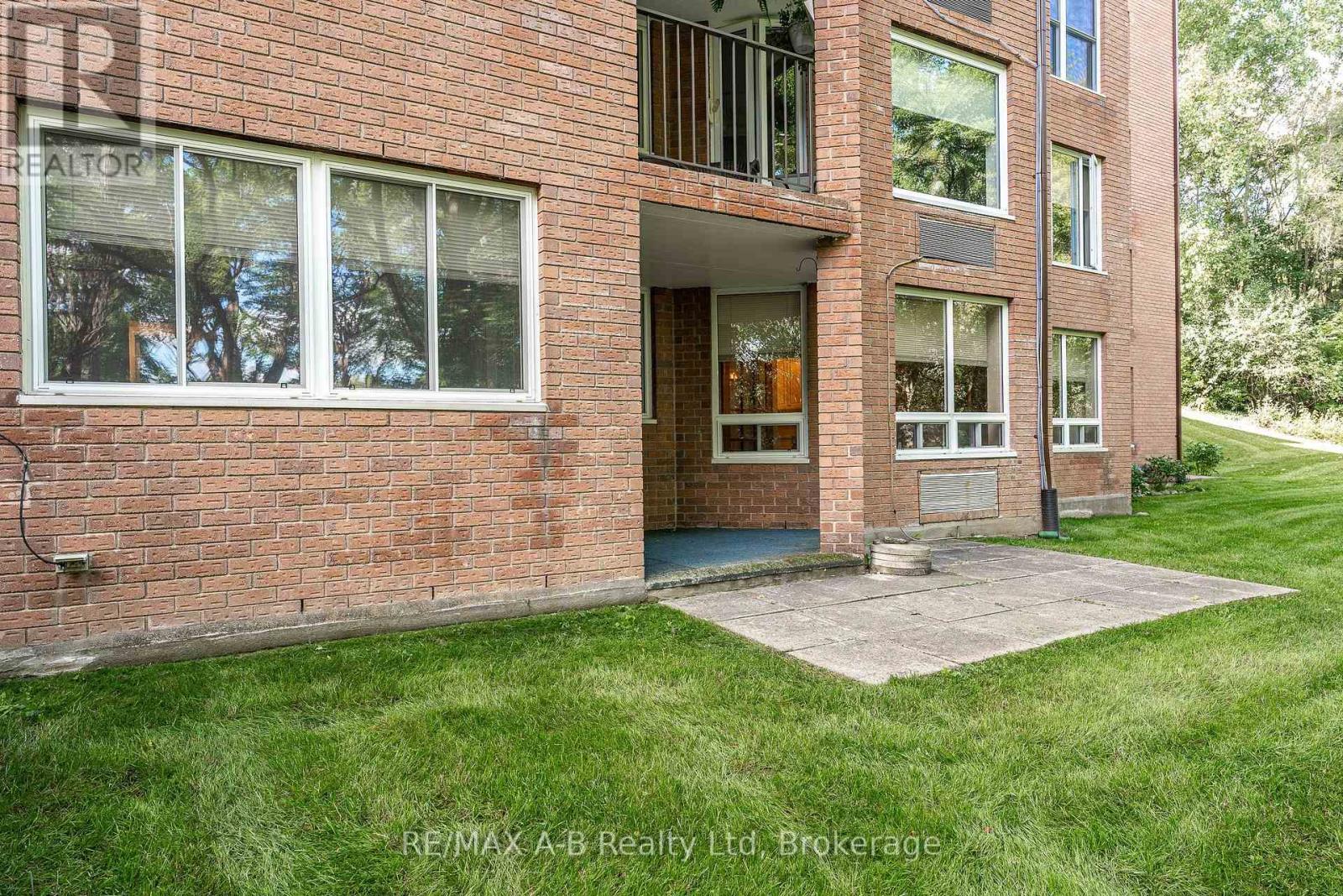 104 - 22 St. Andrew Street N, St. Marys, Ontario  N4X 1C5 - Photo 32 - X12368112