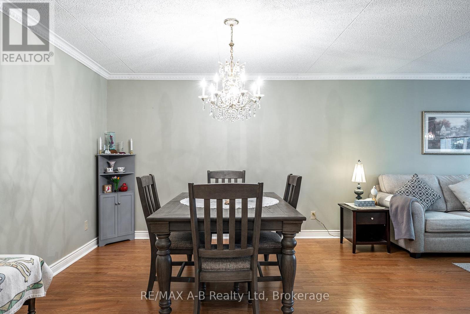104 - 22 St. Andrew Street N, St. Marys, Ontario  N4X 1C5 - Photo 6 - X12368112