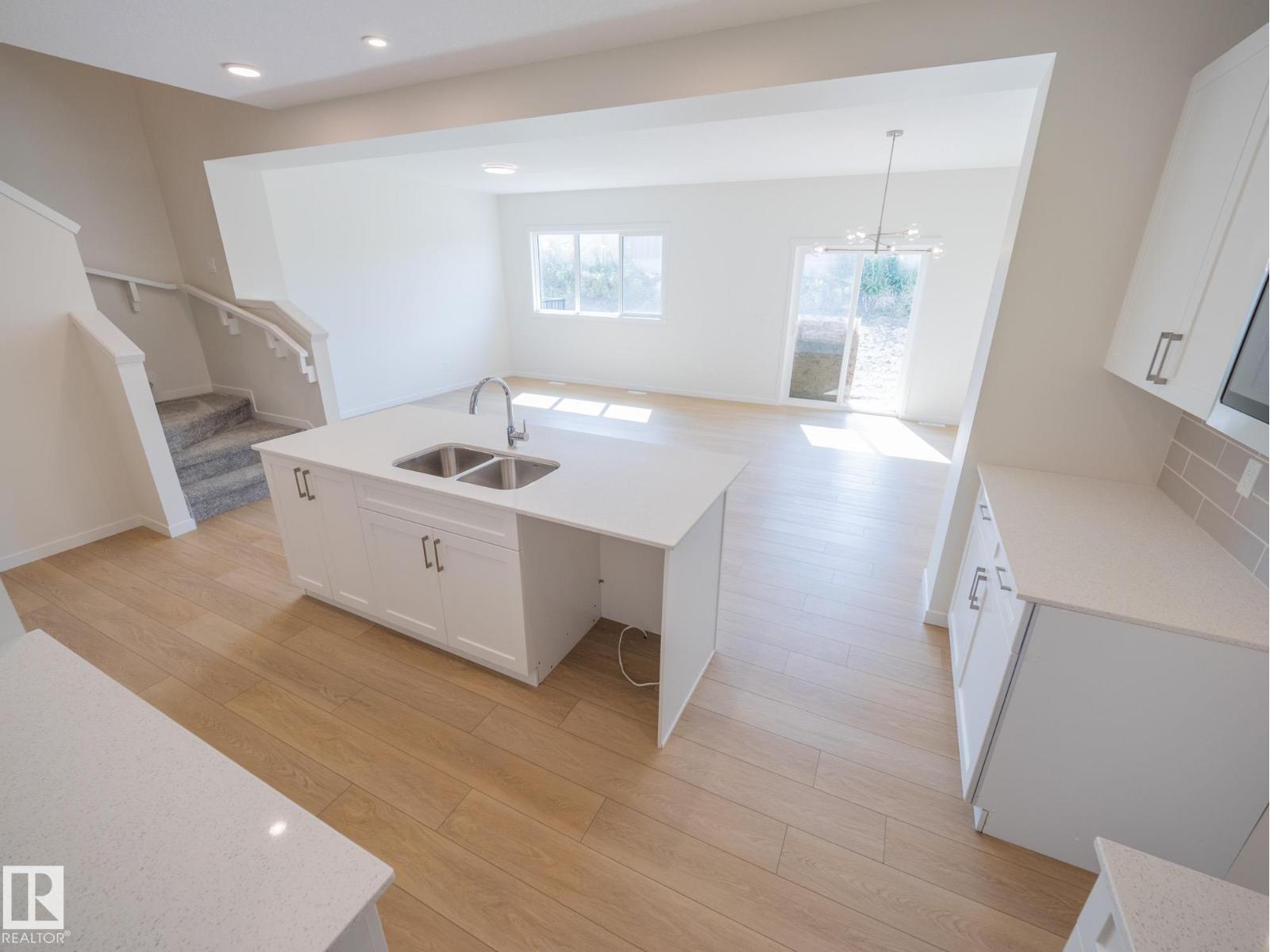 20715 24 Av Nw, Edmonton, Alberta  T6M 2C4 - Photo 12 - E4454996