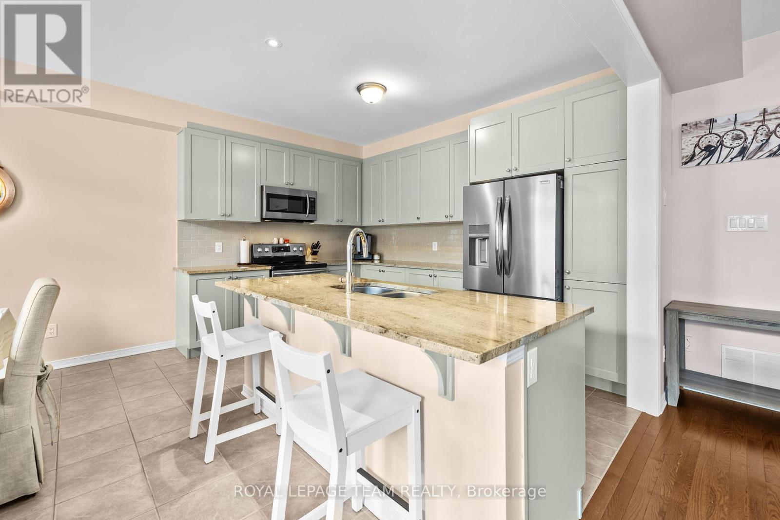 2671 Tempo Drive, North Grenville, Ontario  K0G 1J0 - Photo 4 - X12368192